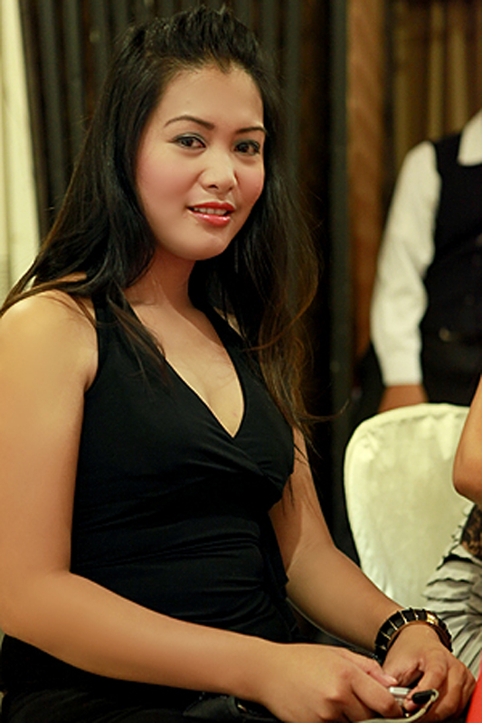 Philippine-Women-71